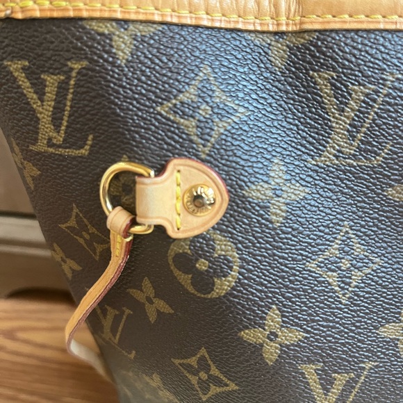 Authentic Louis Vuitton Neverfull MM - Picture 3 of 17